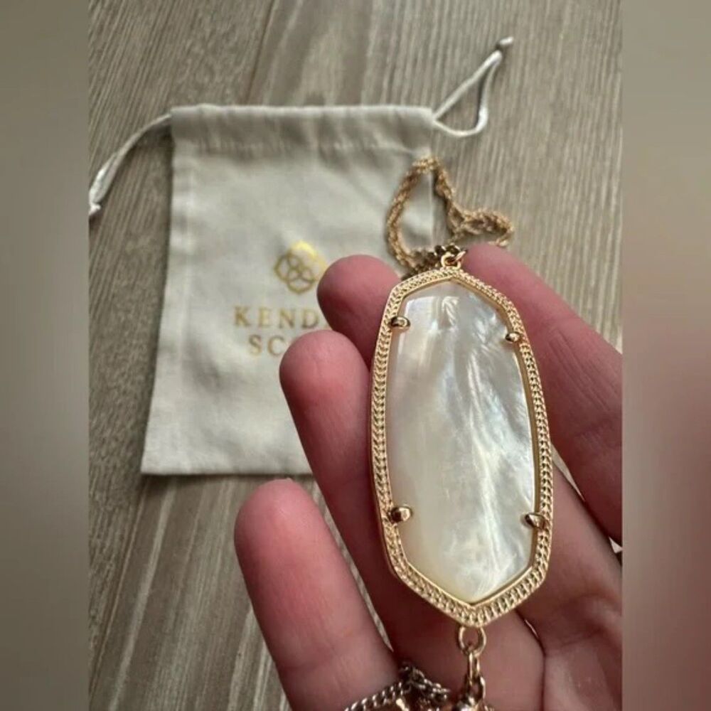 NWOT Kendra Scott Rayne Mother of Pearl Gold Tassel Pendant Necklace - Picture 8 of 16